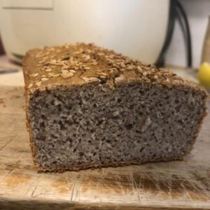 לחם כוסמת בתוספת גרעיני חמנייה (ללא גלוטן)